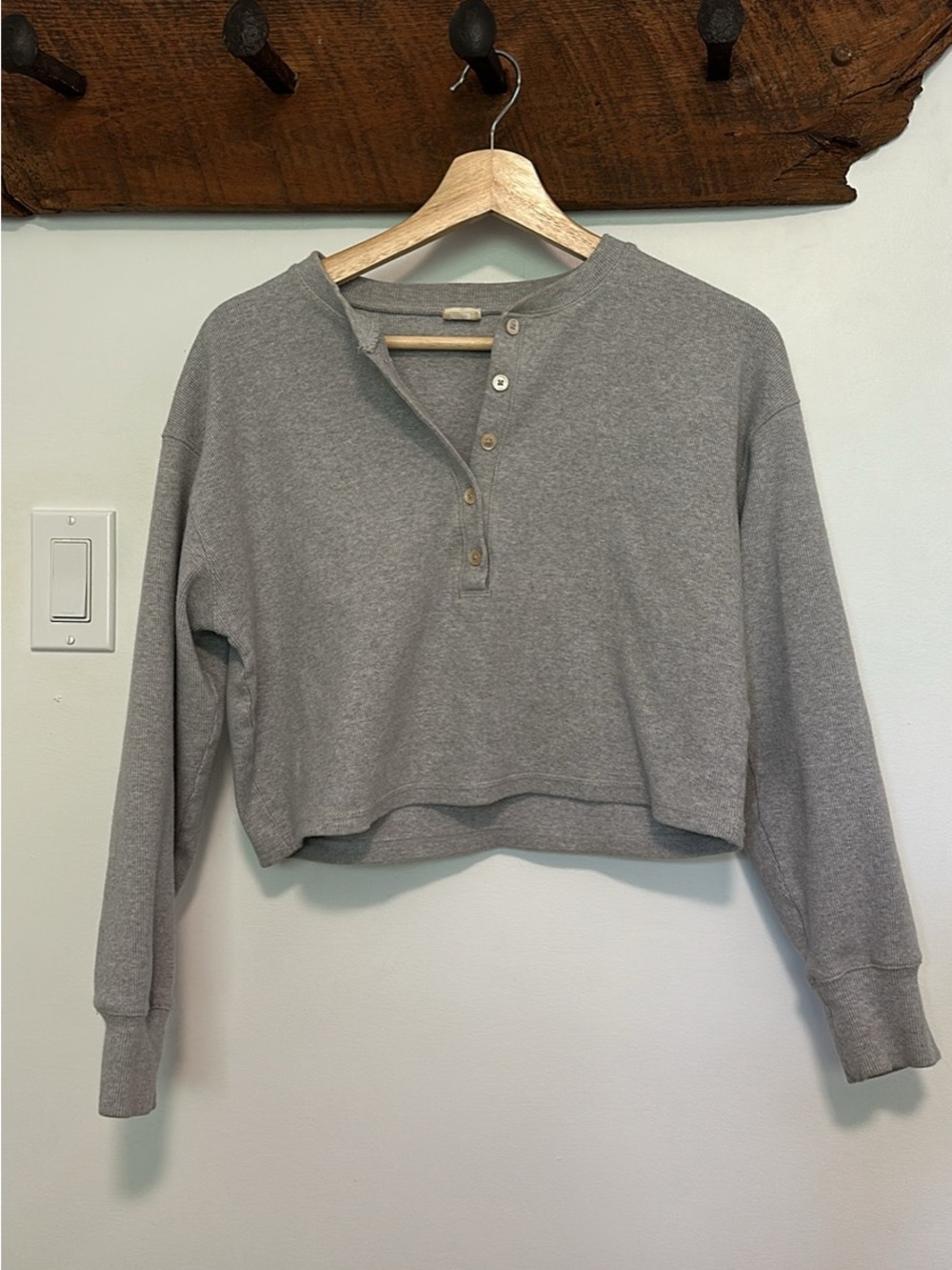 Wilfred Mavis Cropped Henley Top